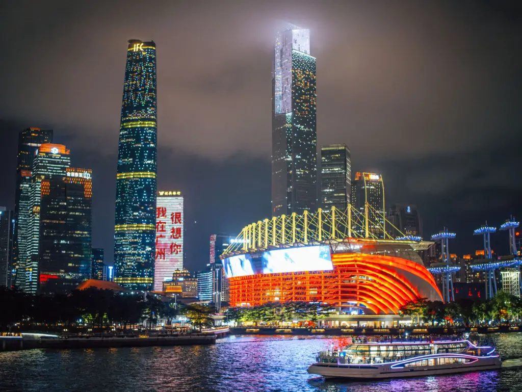 2025年华北地区企业办公设备采购趋势与数码配件选型指南