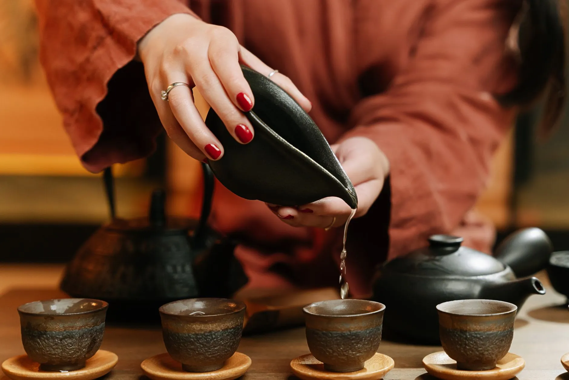 企业办公设备与电脑配件选型指南：如何匹配日常办公与智能消费需求