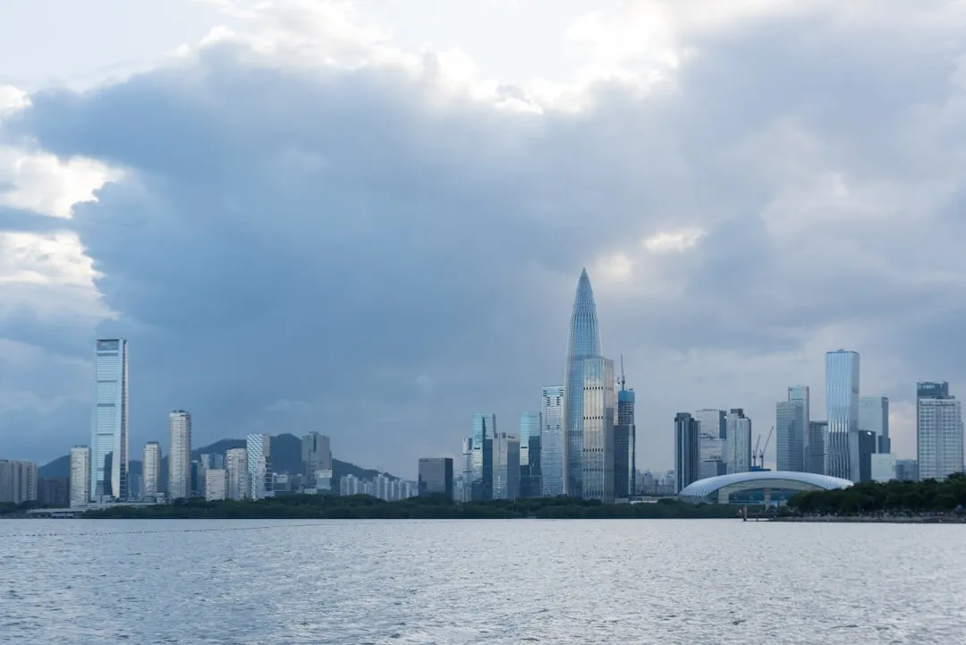 2024年电脑配件选购指南：从处理器到存储设备的性能对比