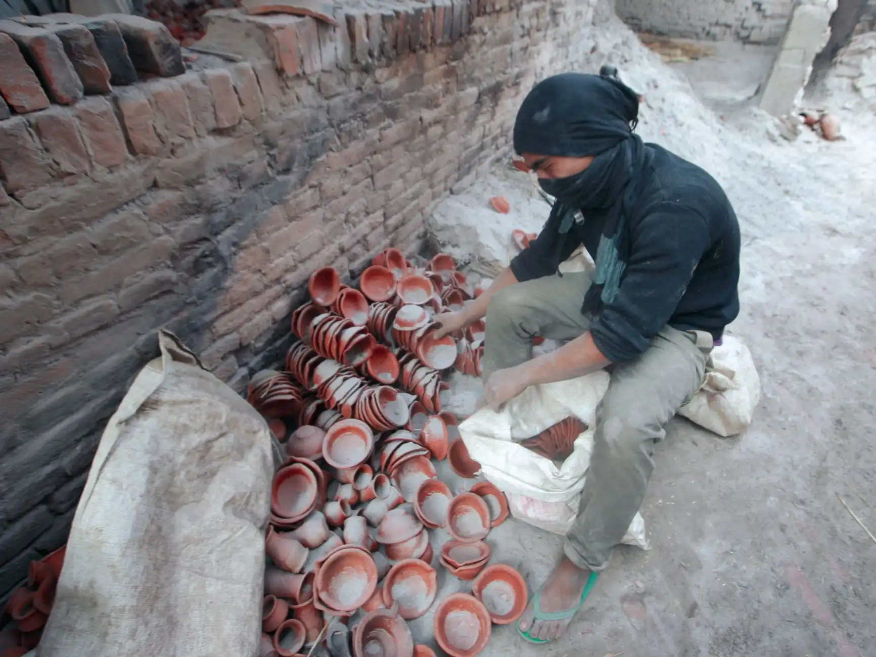 企业办公设备采购指南：数码配件与电脑配件的选型要点解析